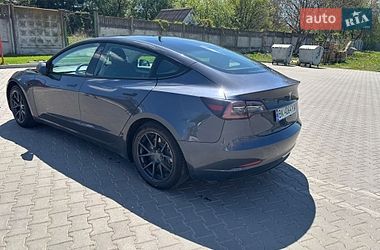 Седан Tesla Model 3 2022 в Виннице