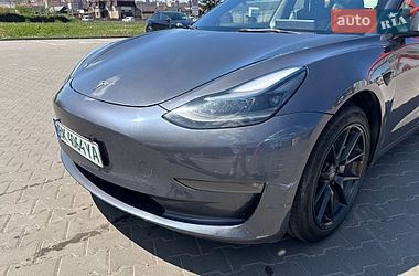 Седан Tesla Model 3 2022 в Виннице