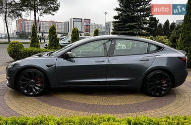 Седан Tesla Model 3 2021 в Львове