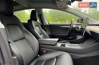 Седан Tesla Model 3 2021 в Львове