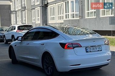 Седан Tesla Model 3 2022 в Чернігові