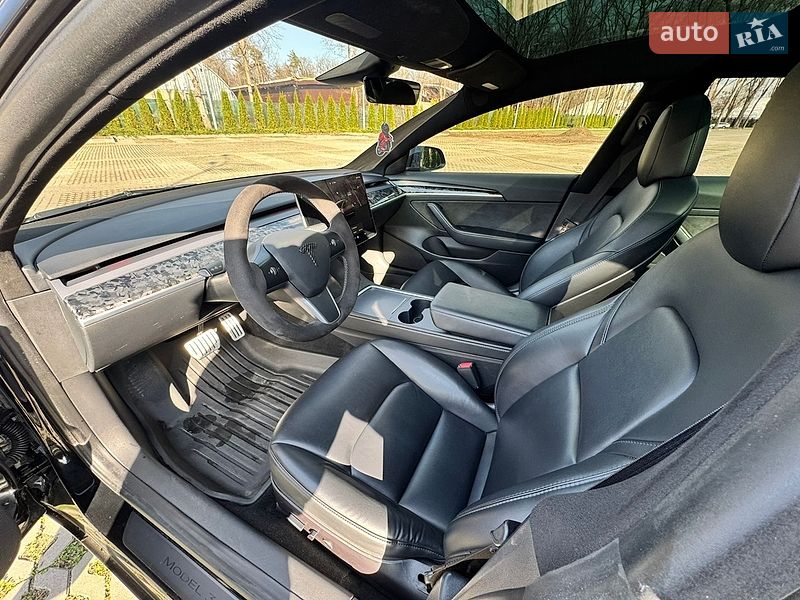 Седан Tesla Model 3 2023 в Харкові