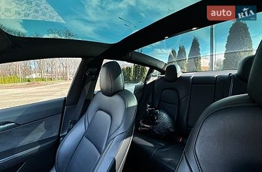 Седан Tesla Model 3 2023 в Харкові