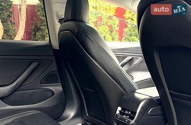 Седан Tesla Model 3 2018 в Броварах