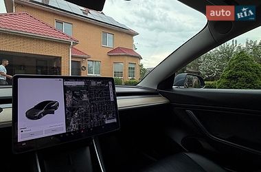 Седан Tesla Model 3 2018 в Броварах
