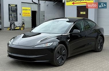 Седан Tesla Model 3 2025 в Луцьку