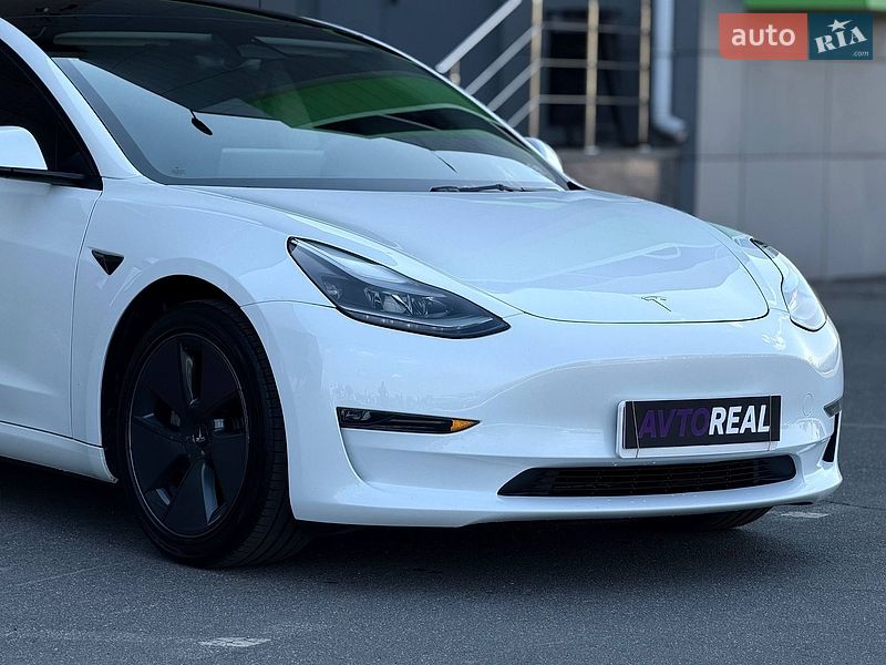 Седан Tesla Model 3 2022 в Кривому Розі