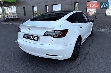 Седан Tesla Model 3 2022 в Кривому Розі