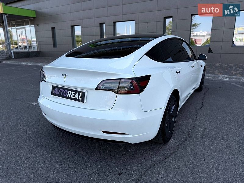 Седан Tesla Model 3 2022 в Кривому Розі