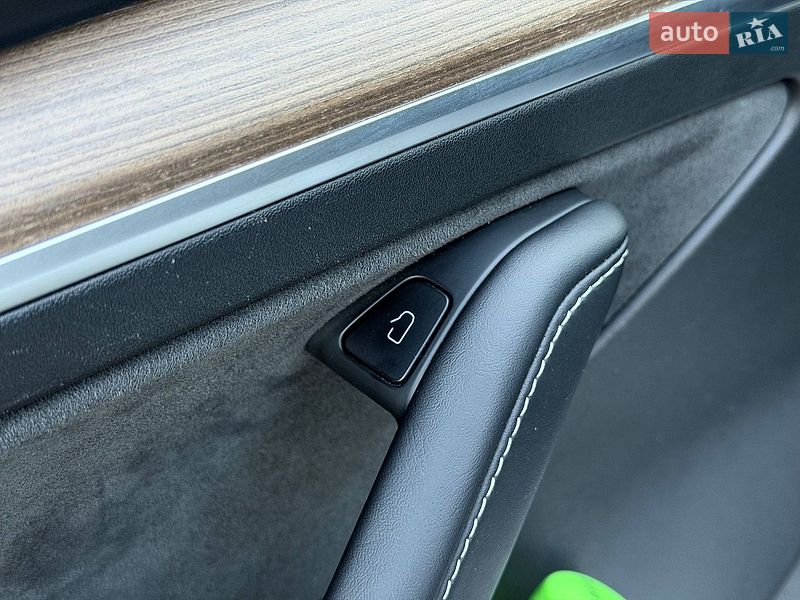 Седан Tesla Model 3 2022 в Кривому Розі