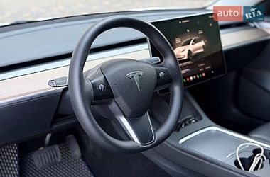 Седан Tesla Model 3 2022 в Кривому Розі