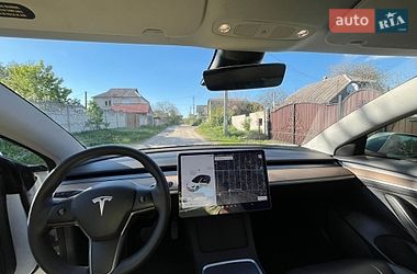 Седан Tesla Model 3 2021 в Киеве