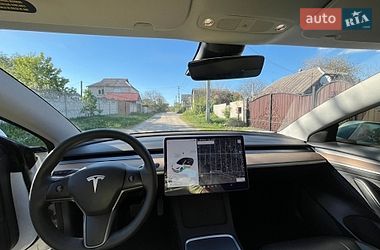 Седан Tesla Model 3 2021 в Киеве