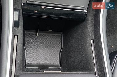 Седан Tesla Model 3 2018 в Львове