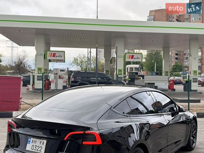 Седан Tesla Model 3 2018 в Харькове