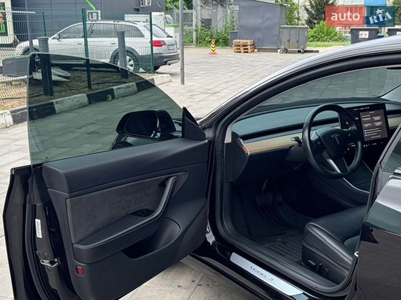 Седан Tesla Model 3 2018 в Харькове