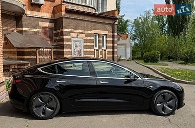 Седан Tesla Model 3 2018 в Киеве