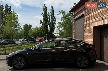 Седан Tesla Model 3 2018 в Киеве