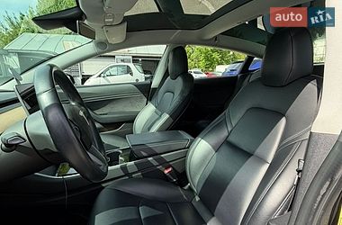 Седан Tesla Model 3 2018 в Киеве