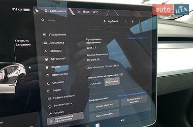 Седан Tesla Model 3 2018 в Львові