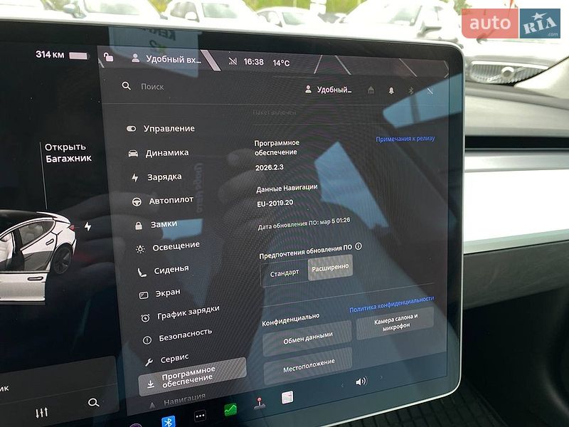 Седан Tesla Model 3 2018 в Львові