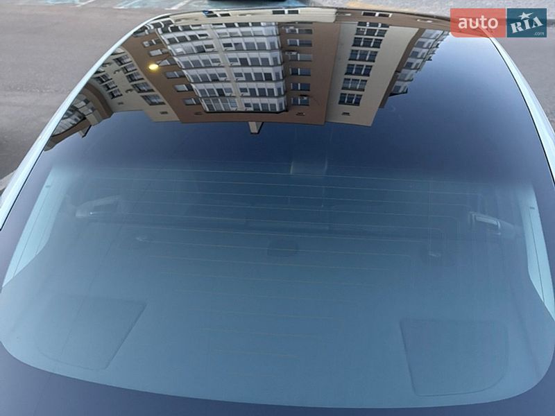 Седан Tesla Model 3 2020 в Виннице