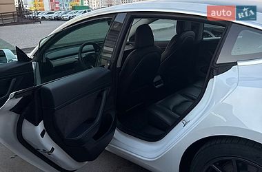 Седан Tesla Model 3 2020 в Виннице