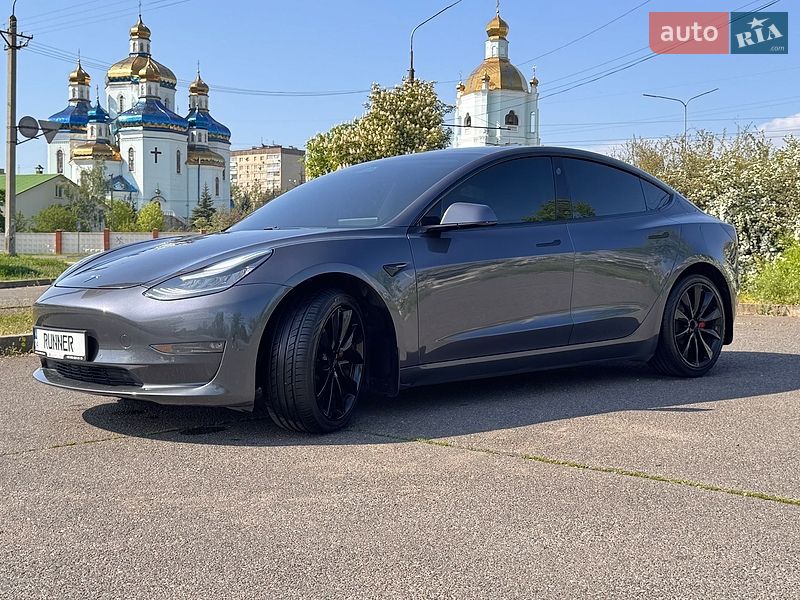 Седан Tesla Model 3 2019 в Кривому Розі