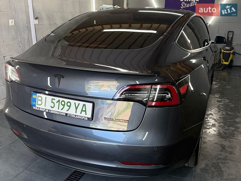 Седан Tesla Model 3 2022 в Полтаве