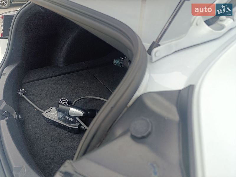 Седан Tesla Model 3 2019 в Белой Церкви