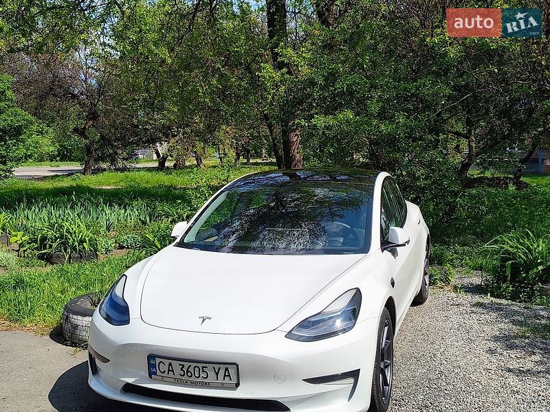 Седан Tesla Model 3 2021 в Черкассах фото Седан Tesla Model 3 2021 в Черкассах
