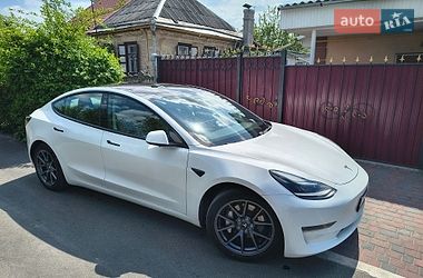 Седан Tesla Model 3 2021 в Черкасах