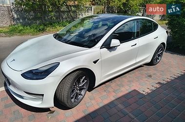 Седан Tesla Model 3 2021 в Черкасах