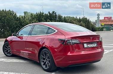 Седан Tesla Model 3 2019 в Києві