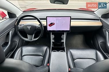 Седан Tesla Model 3 2019 в Києві
