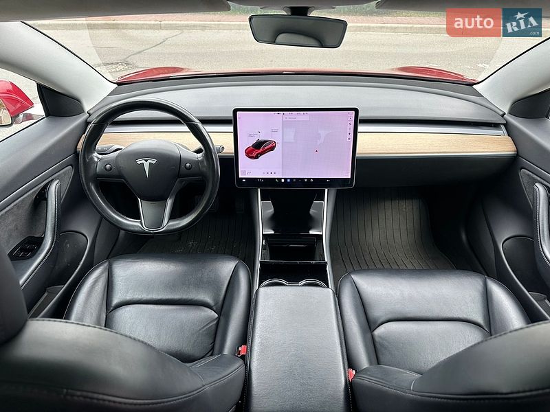 Седан Tesla Model 3 2019 в Києві