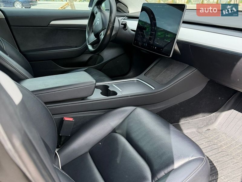Седан Tesla Model 3 2020 в Ивано-Франковске