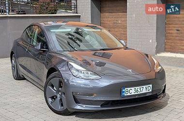 Седан Tesla Model 3 2023 в Ивано-Франковске