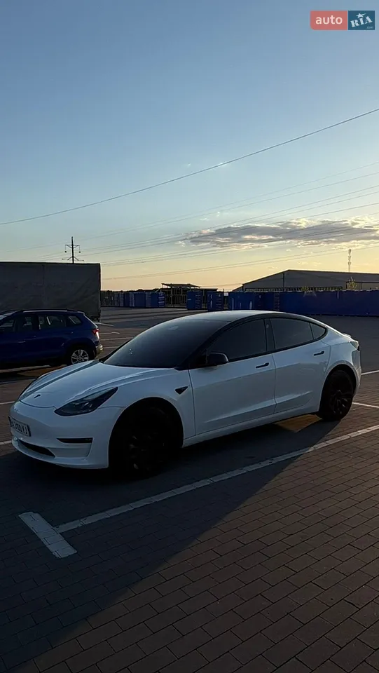 2022 Tesla Model 3 - мініатюра 13