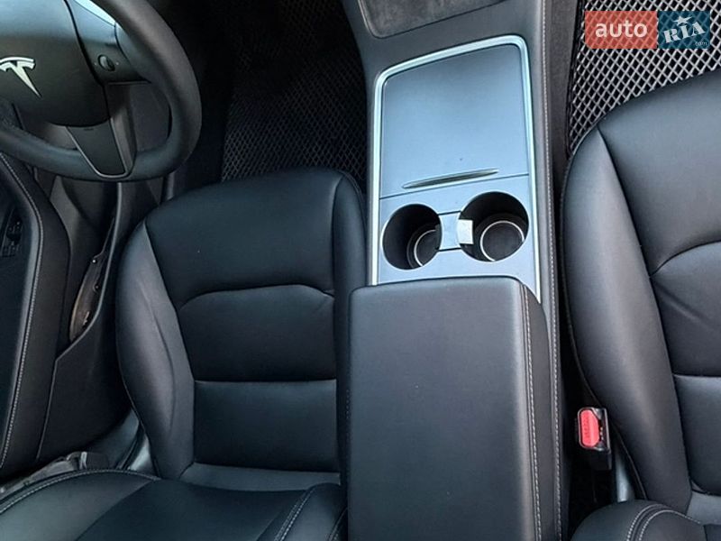 Седан Tesla Model 3 2022 в Виннице фото 13 Седан Tesla Model 3 2022 в Виннице
