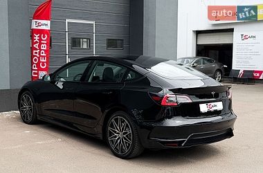 Седан Tesla Model 3 2022 в Києві