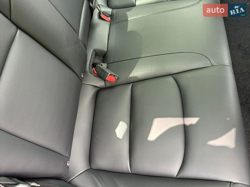 Седан Tesla Model 3 2023 в Киеве