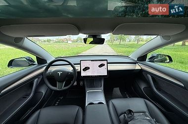 Седан Tesla Model 3 2023 в Киеве