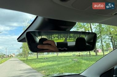 Седан Tesla Model 3 2023 в Киеве