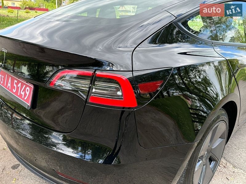 Седан Tesla Model 3 2023 в Киеве