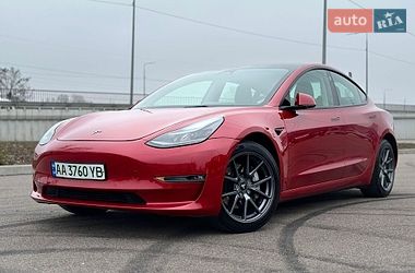 Седан Tesla Model 3 2022 в Львові