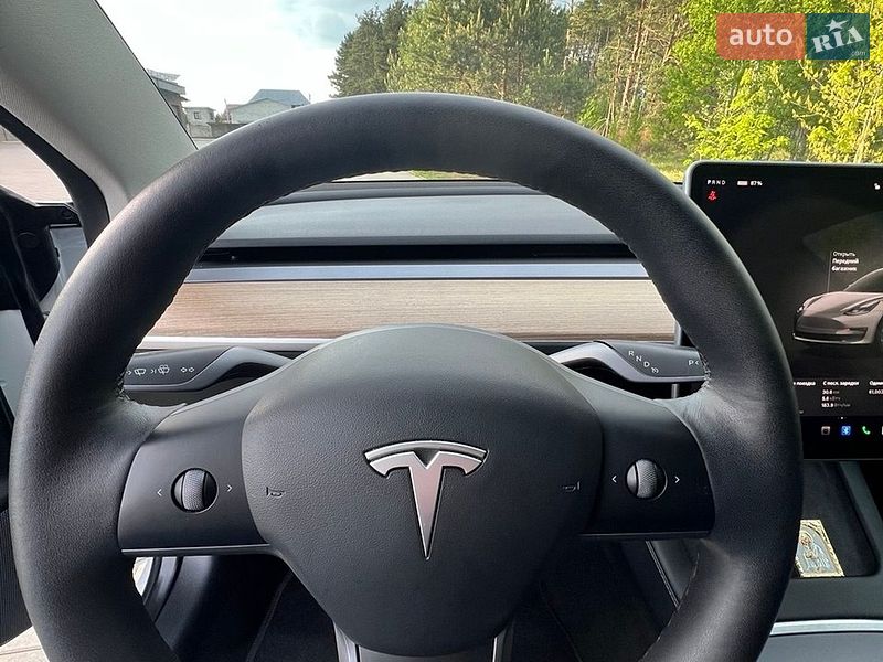 Седан Tesla Model 3 2022 в Костополе