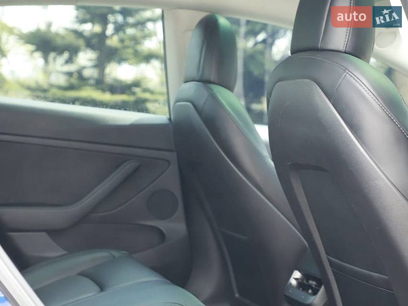 Седан Tesla Model 3 2021 в Дніпрі