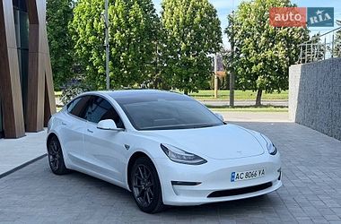 Седан Tesla Model 3 2020 в Луцке