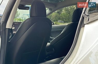 Седан Tesla Model 3 2018 в Кременчуці